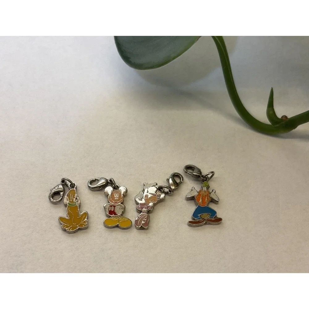 Disney‎ Charm Keychain Mickey Mouse Minnie Mouse Pluto Goofy